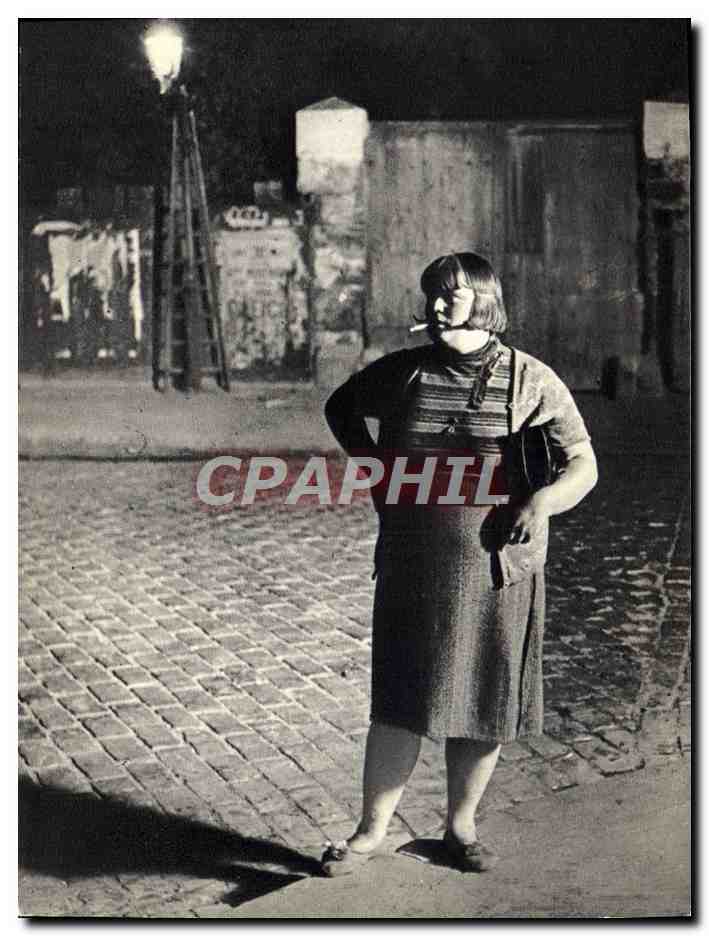 CPM Bassai La Belle De Nuit 1933 Paris By Night