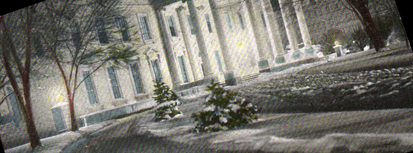 CPA Washington DC the White House on a winter's night 