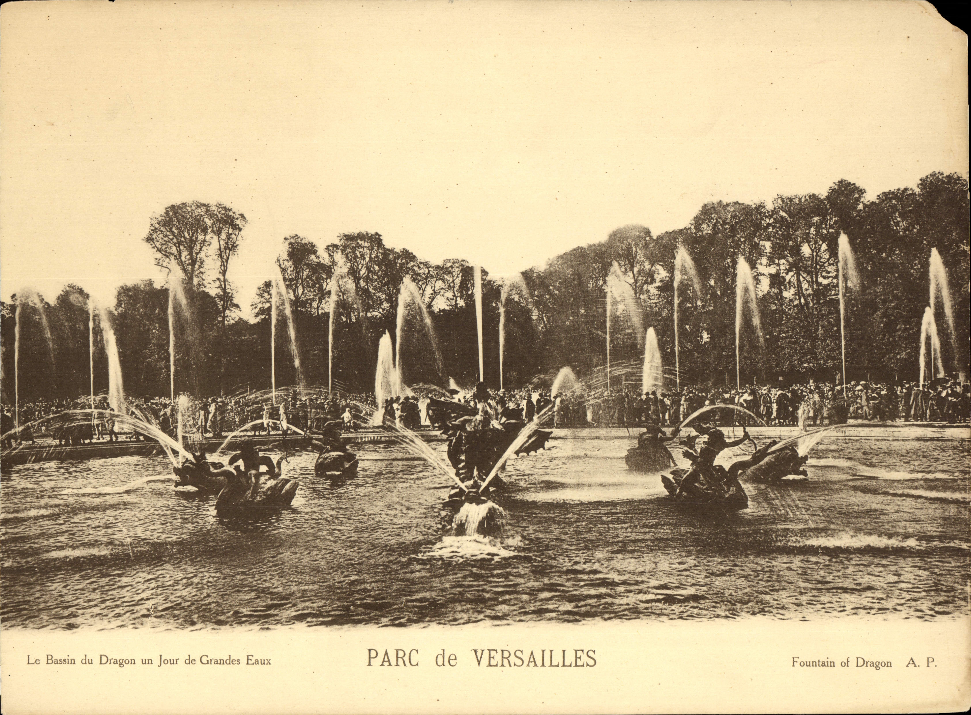 Le Bassin du Dragon — Parc de Versailles — A.P.