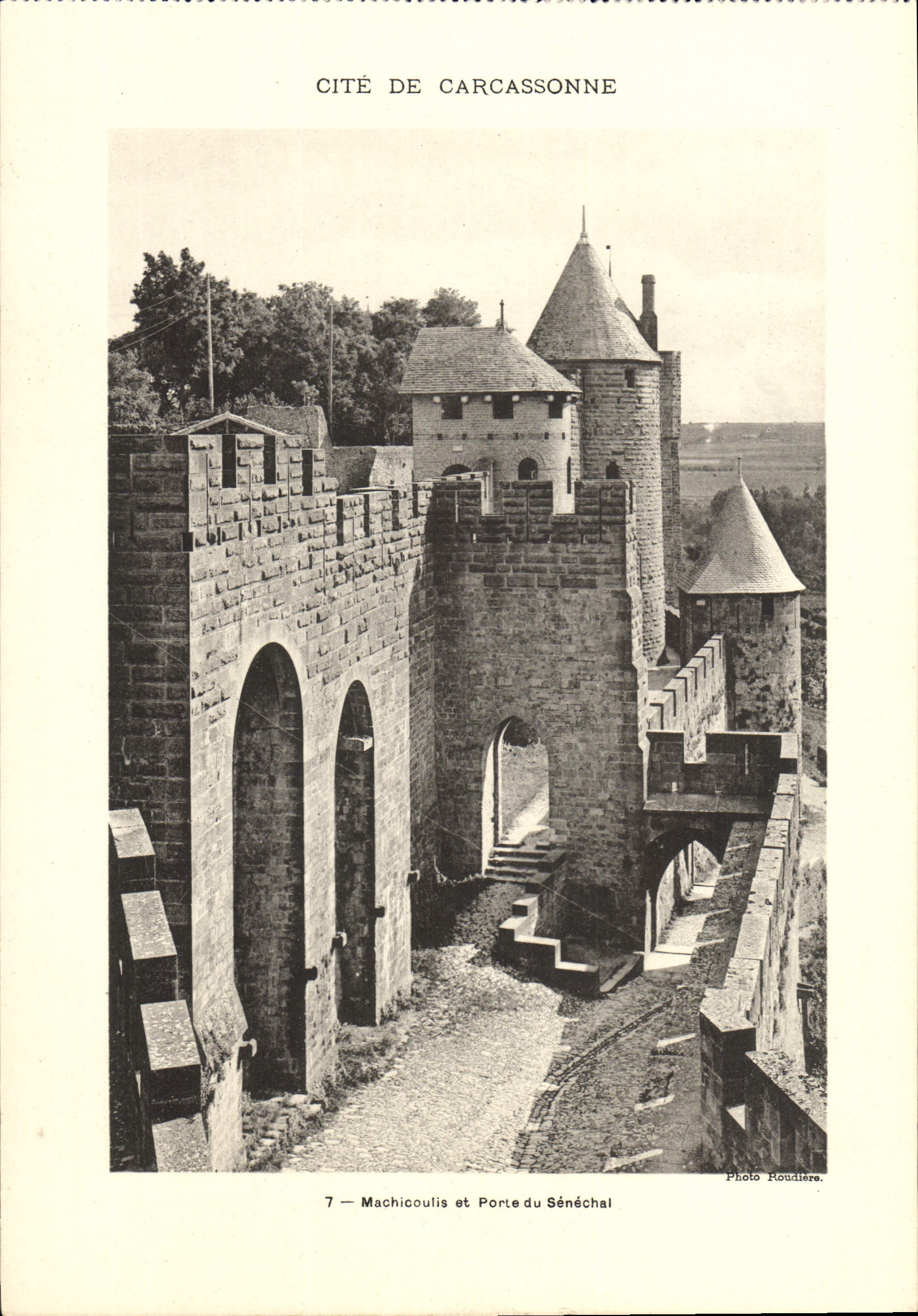 CPA Grand Format Cite De Carcassonne La Tour de Justice et Tour du Guet 28 * 23 cm