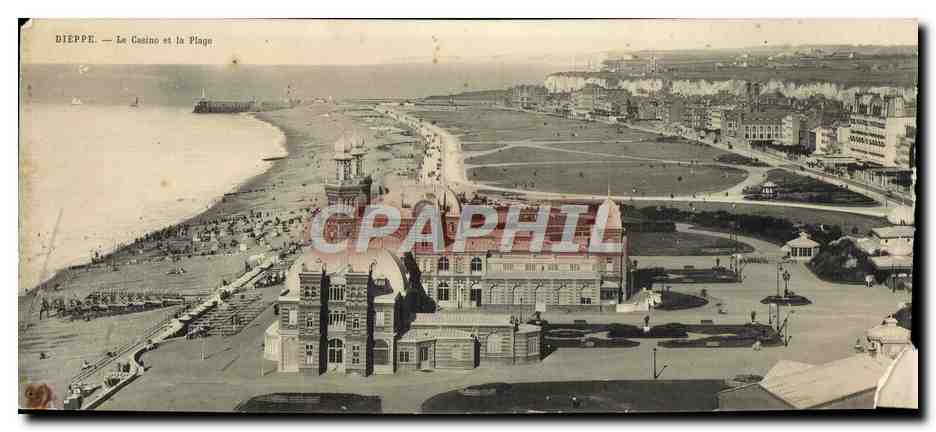 CPA Grand Format Dieppe Le casino et la plage 36 * 14 cm
