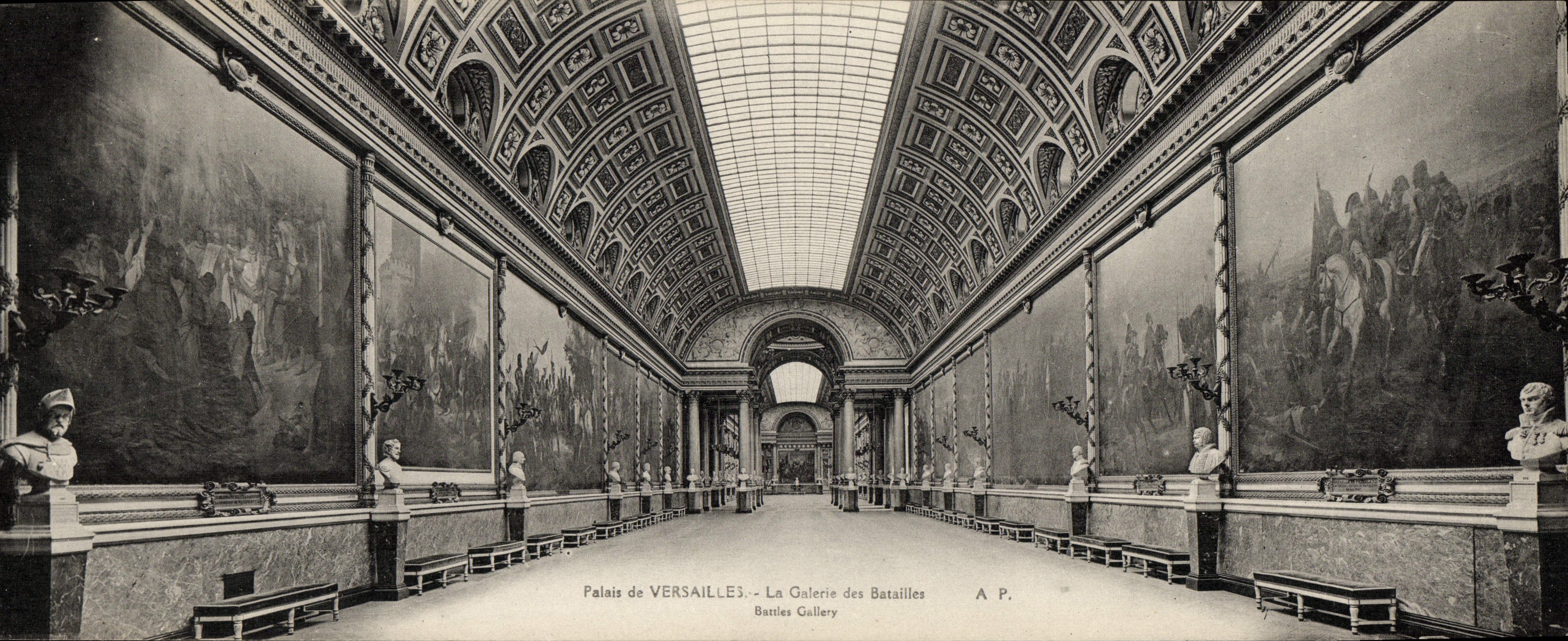 Palais de VERSAILLES — La Galerie des Batailles — A.P.