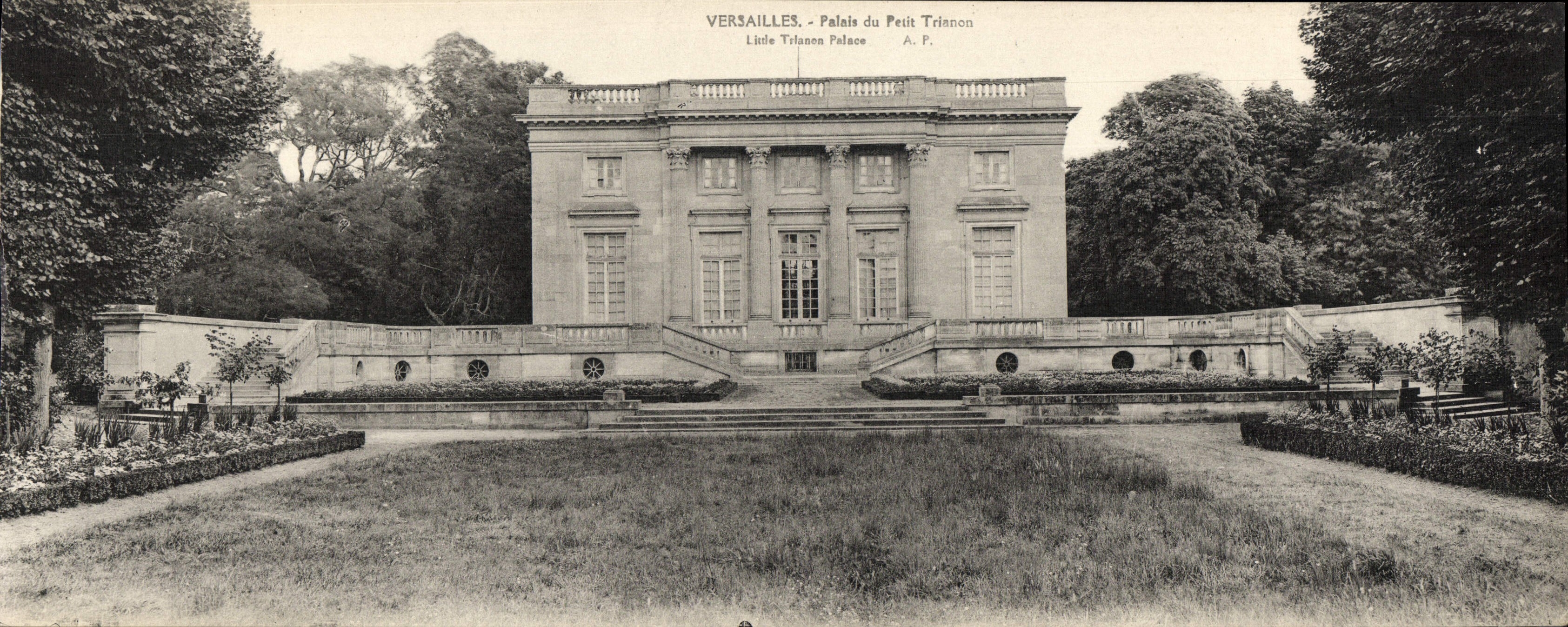 Versailles - Palais du Petit Trianon — A.P. (A. P.)