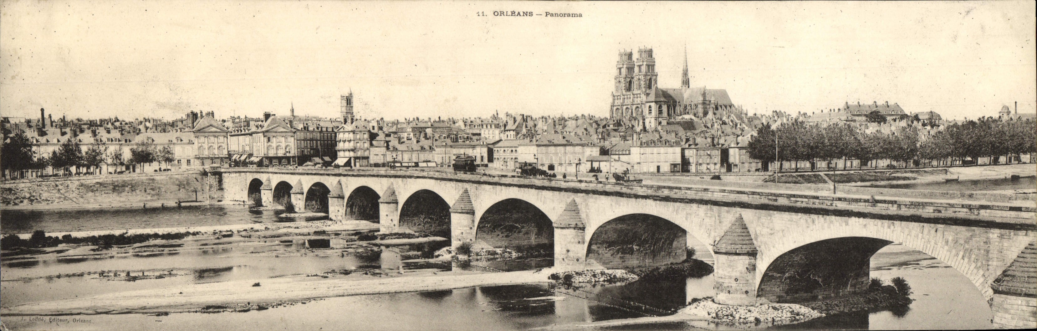 CPA Grand Format Orleans Panorama 28 * 9 cm