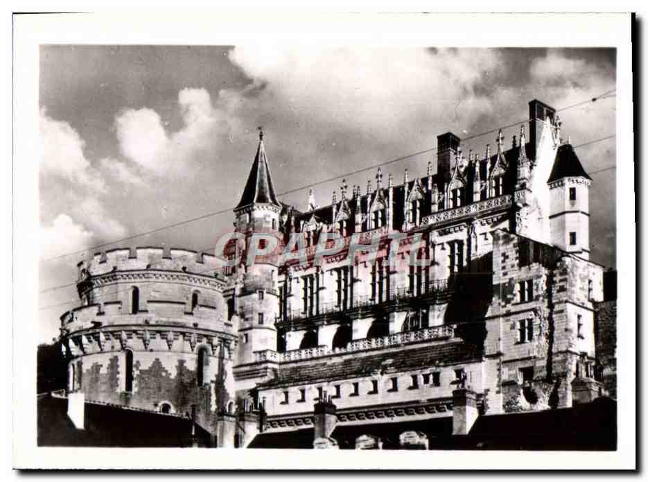 CPM Le Chateau D'Amboise La Tour Des Minimes Et Le Logis Du Roi