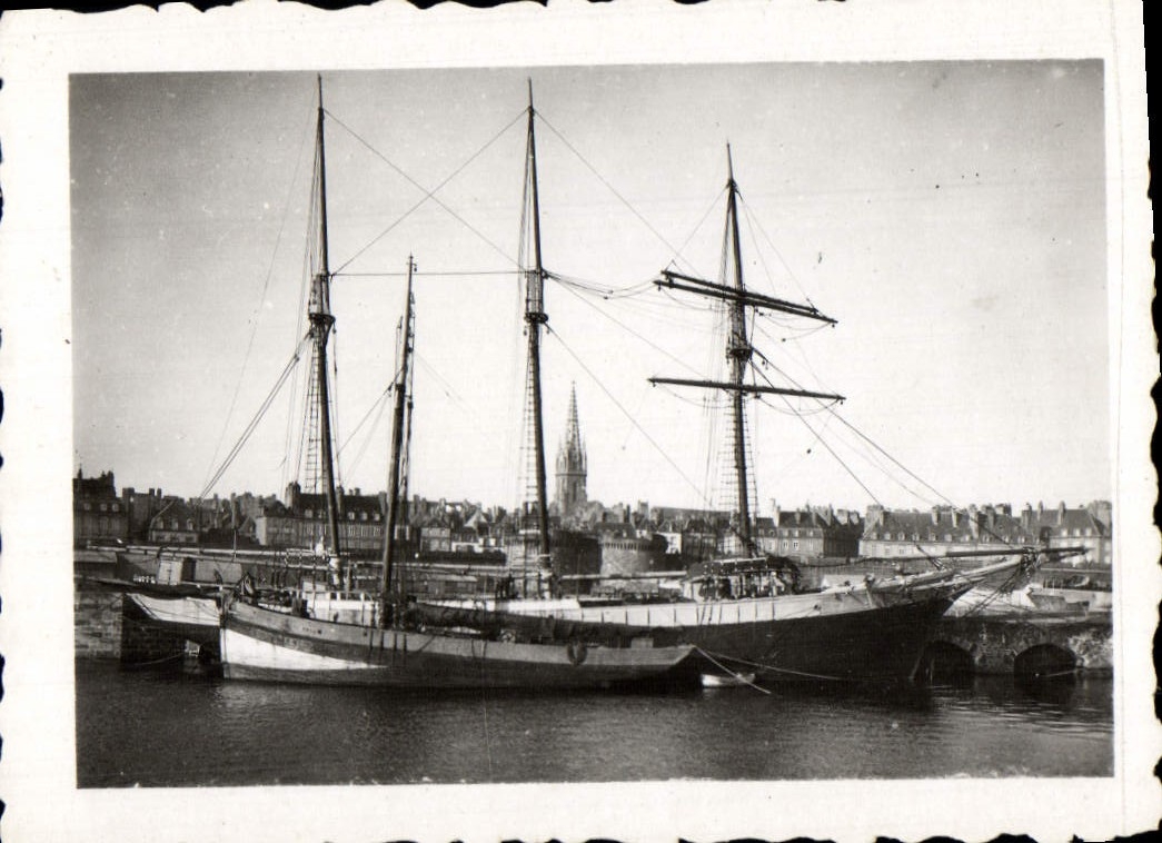 Terre-Neuve — Vue des bassins du port — CPAPHIL