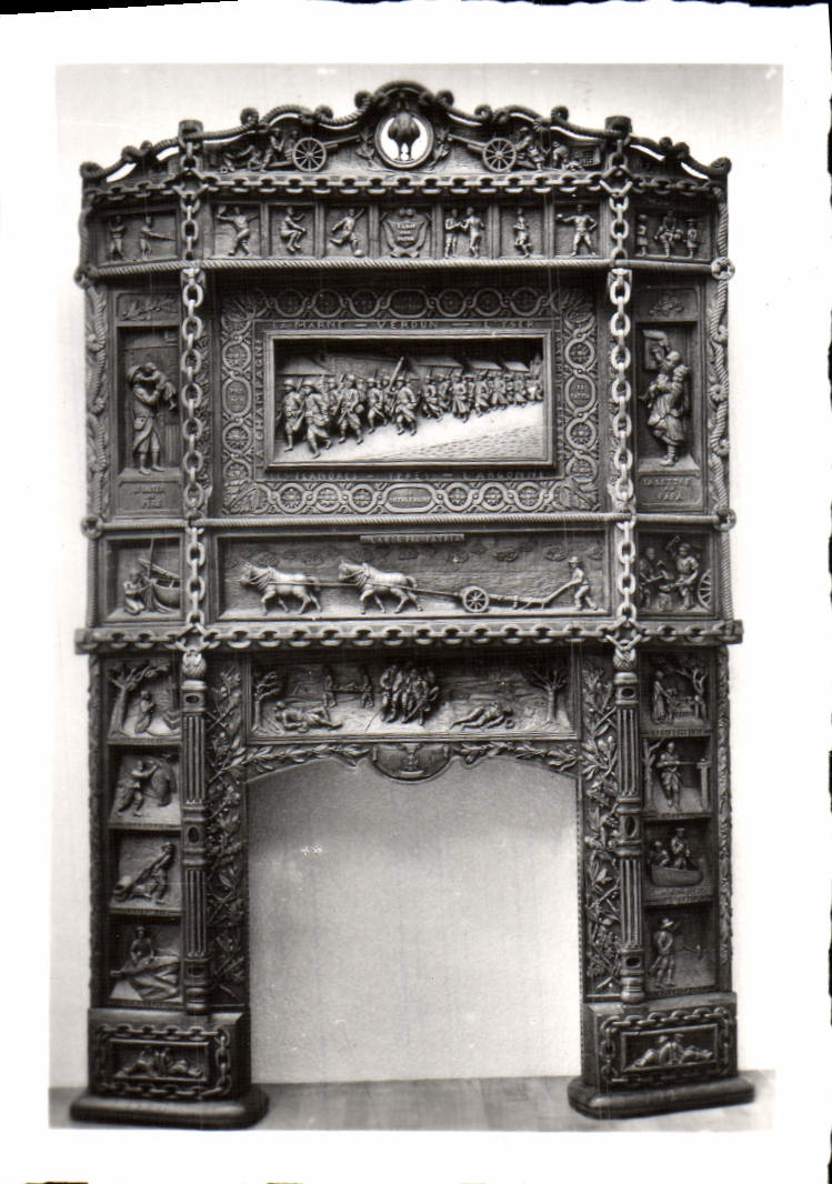 Cheminée monumentale en chêne massif — Exposition de la Délivrance Nationale (1920-1925) — Cancale (Ille-et-Vilaine)