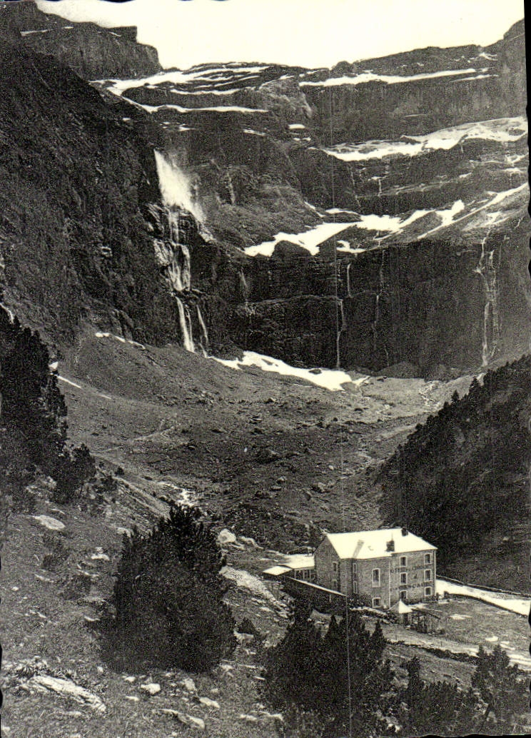 CPM Gavarnie L'Hotel du Cirque et le Cirque