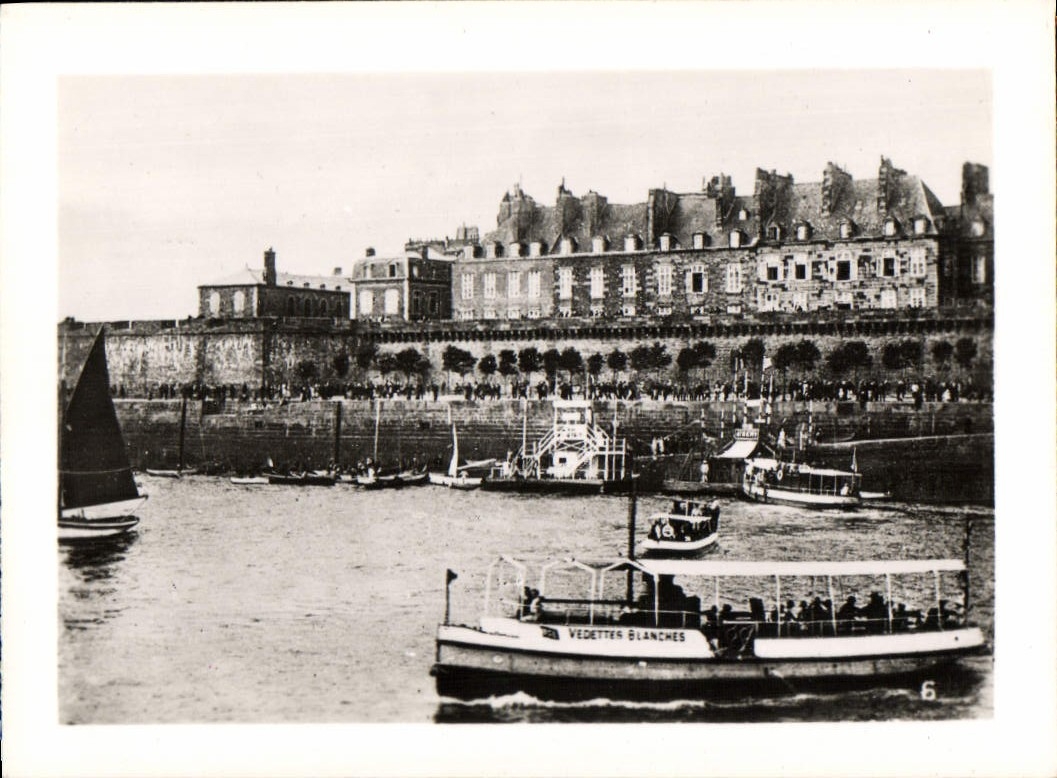 Vedettes Blanches — Quai de la Loire à Nantes — Éditeur CPAPHIL, n°6 - Recto