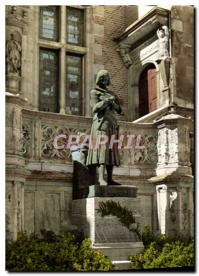CPM Orleans Cour de L'Hotel de Ville 