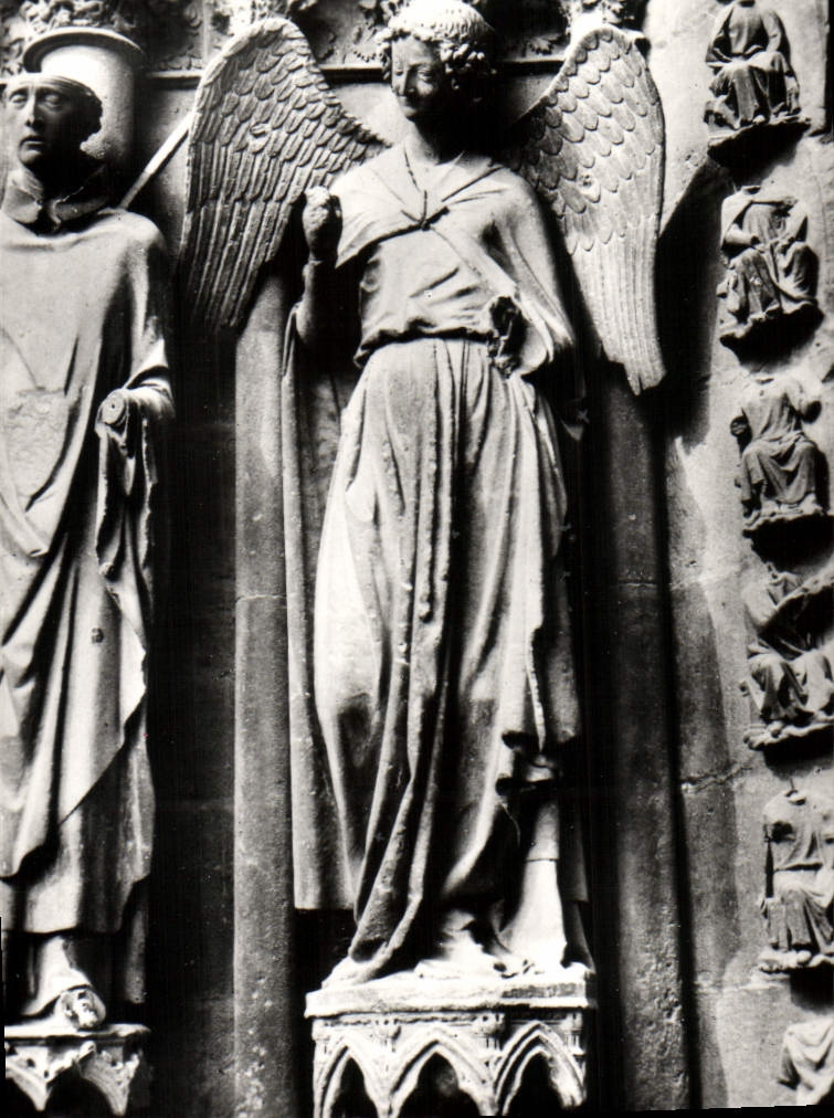 CPM Reims La Cathedrale Notre Dame Portail Nord Un Ange