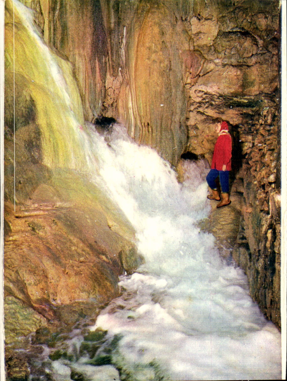 Source de la rivière — fort débit — CPAPHIL