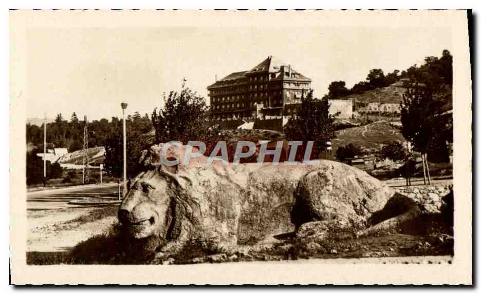 CPM Ifrane Le Lion et l'Hotel Balima