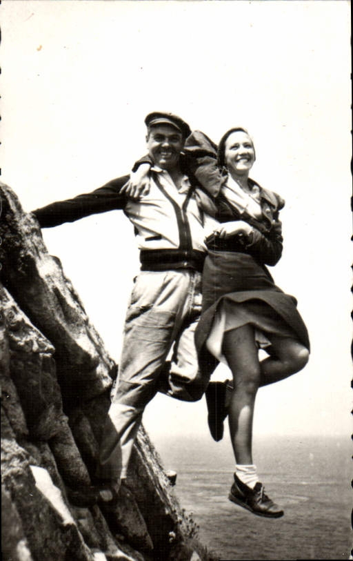 CPM La Pointe du Raz Le grand saut au dessus de l'enfer