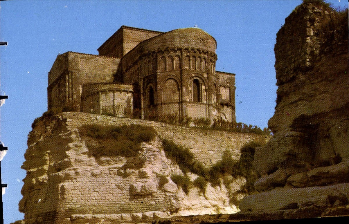 Talmont - Les Remparts - La Basilique (XIe siècle) — CPAPHIL