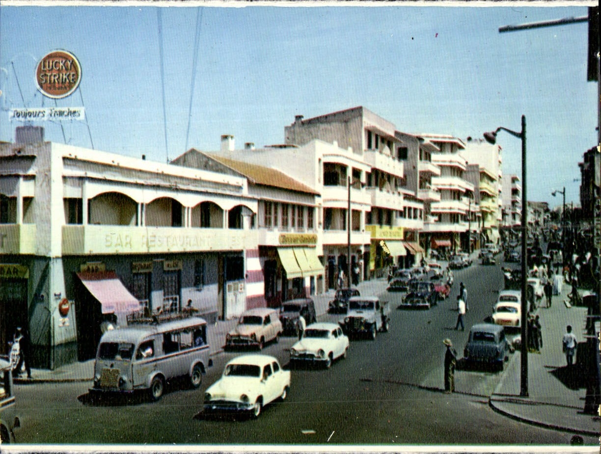 CPM L'Avenue Gambetta Senegal Lucky Strike Cigarette Tabac 