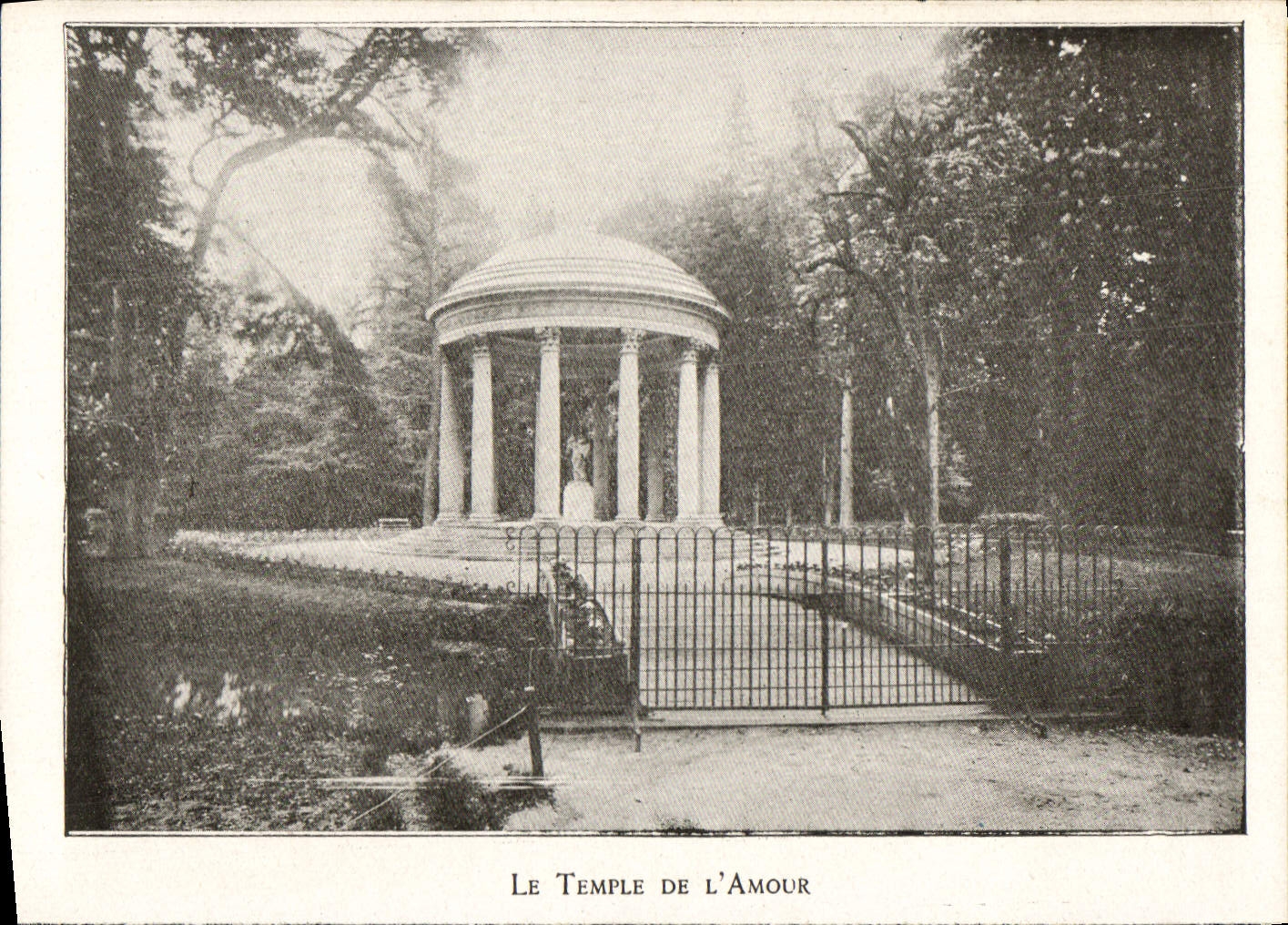 CPM Versailles Le Temple De l'Amour
