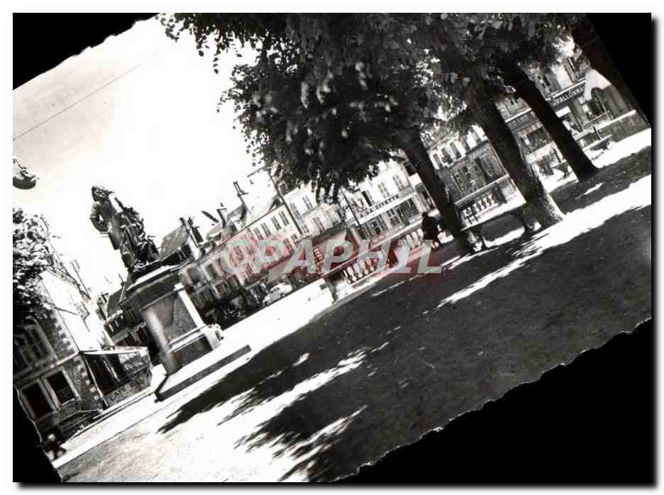 Avallon (Yonne) — La Place Vauban — CPAPHIL 521