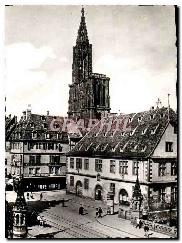 CPM Strasbourg Vue Sur La Cathedrale Et Le Musee Historique