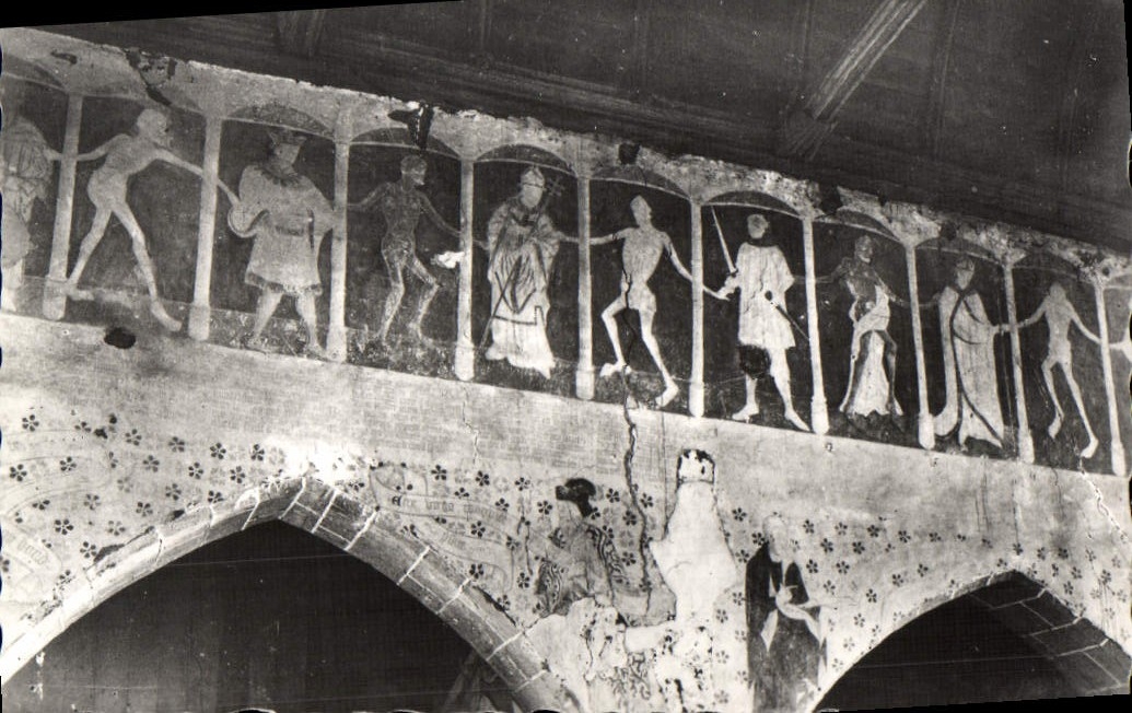 PLOUHA (C.-du-N.) - Chapelle de Kermaria-an-Isquit - Fresque « La Danse Macabre »