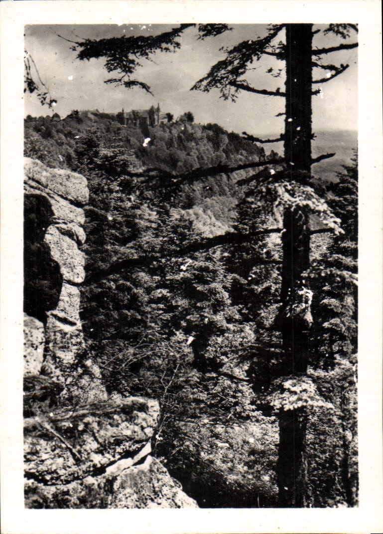 Mont Sainte-Odile — Le Rocher du Panorama avec vue sur le Couvent — CPAPHIL