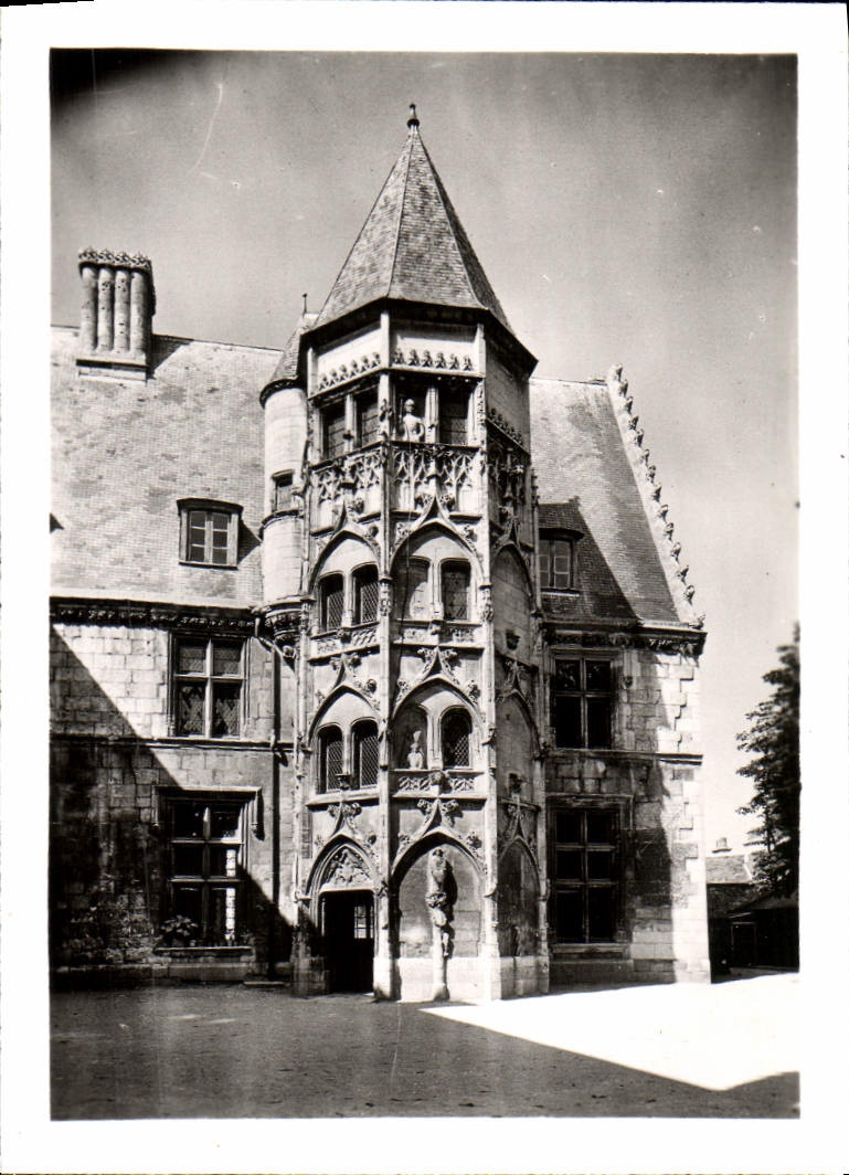Bourges — L'Hôtel des Échevins (Petit Lycée) : Tourelle de l'Escalier (XVe S.)