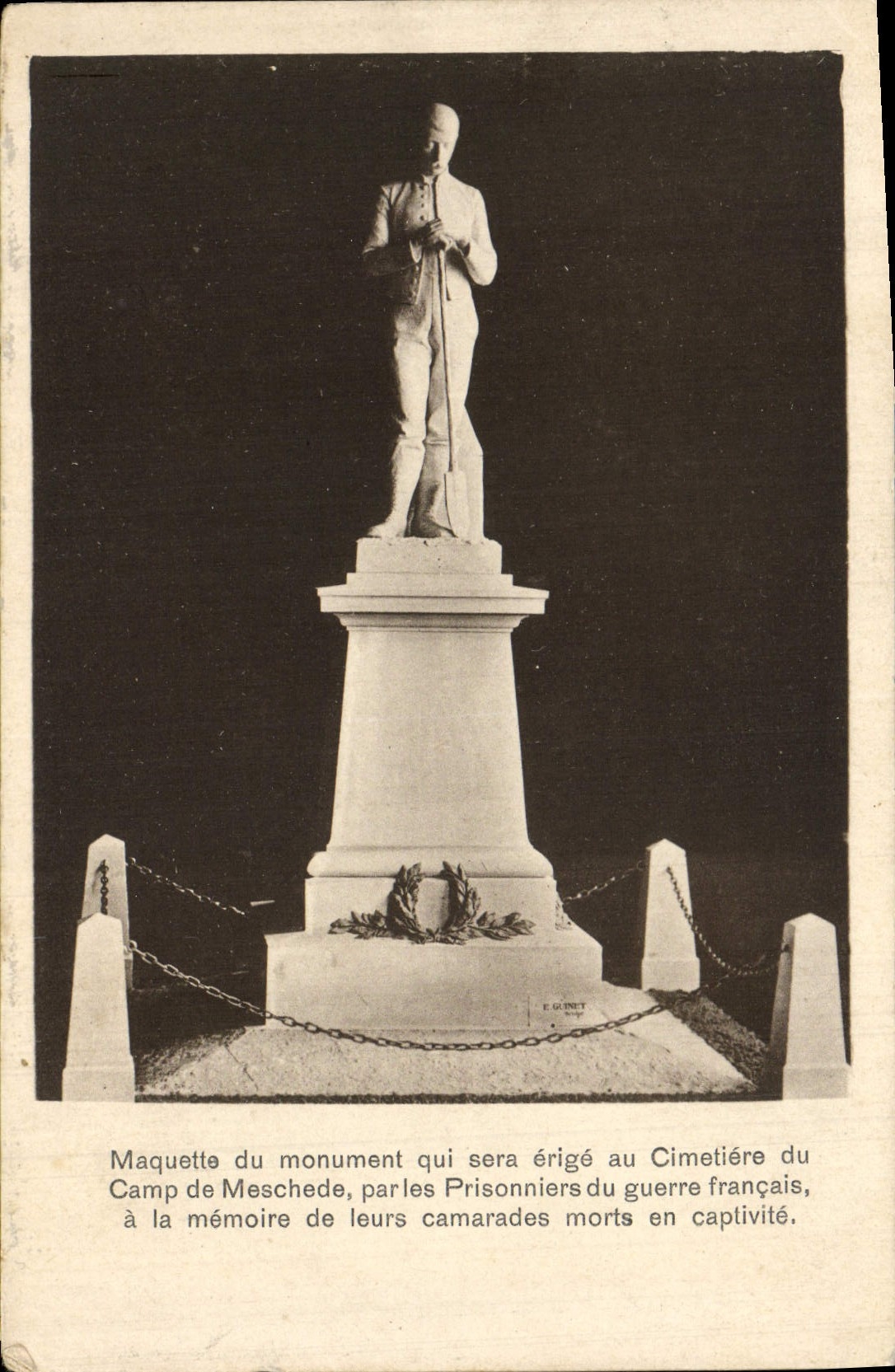 CPA Maquette du Monument qui sera erige au Cimetiere du Camp de Meschede Militaria