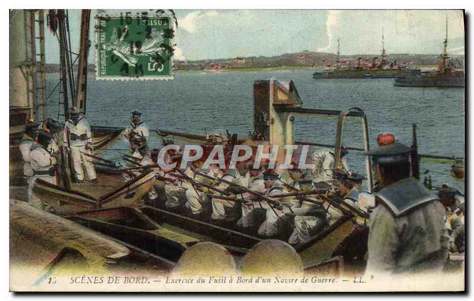 CPA Scenes De Bord Exercice Du Fusil A Bord D'Un Navire De Guerre