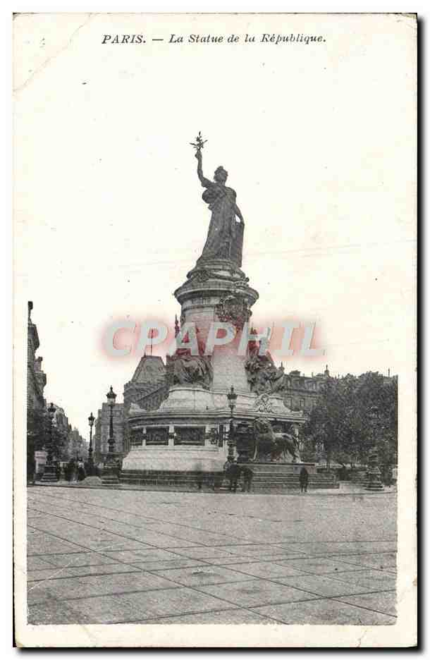 CPA Paris La Statue de la Republique 