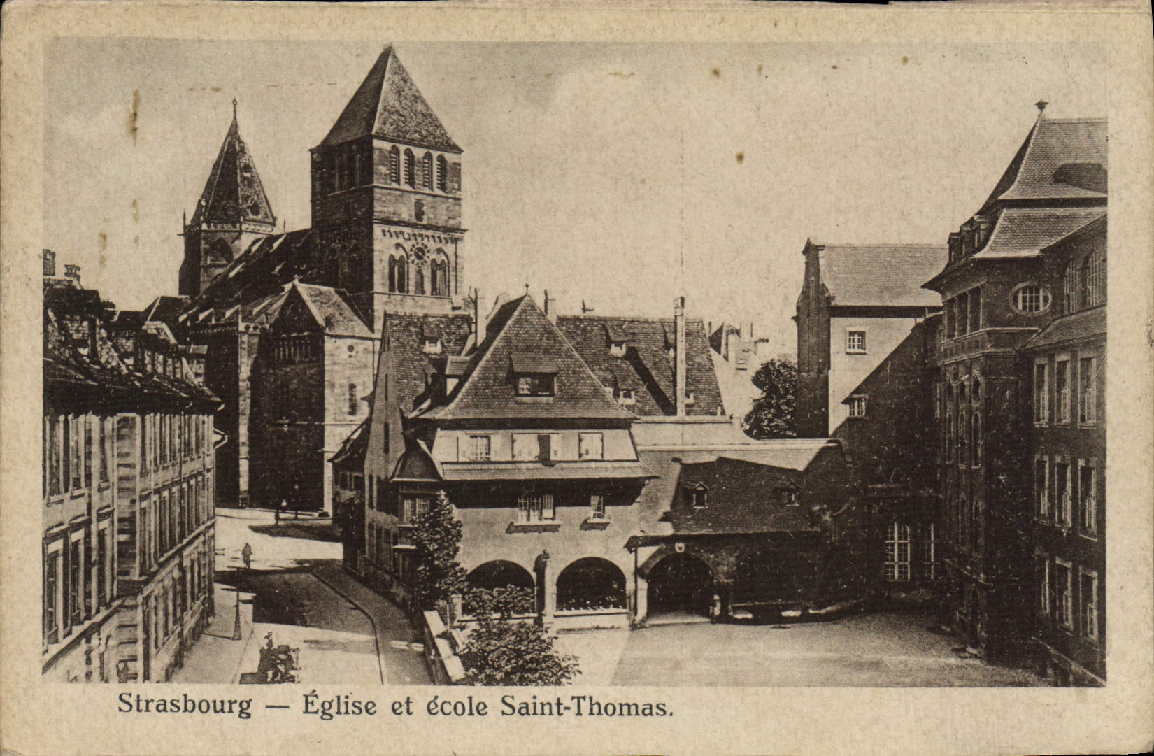 CPA Strasbourg Eglise Et Ecole Saint Thomas