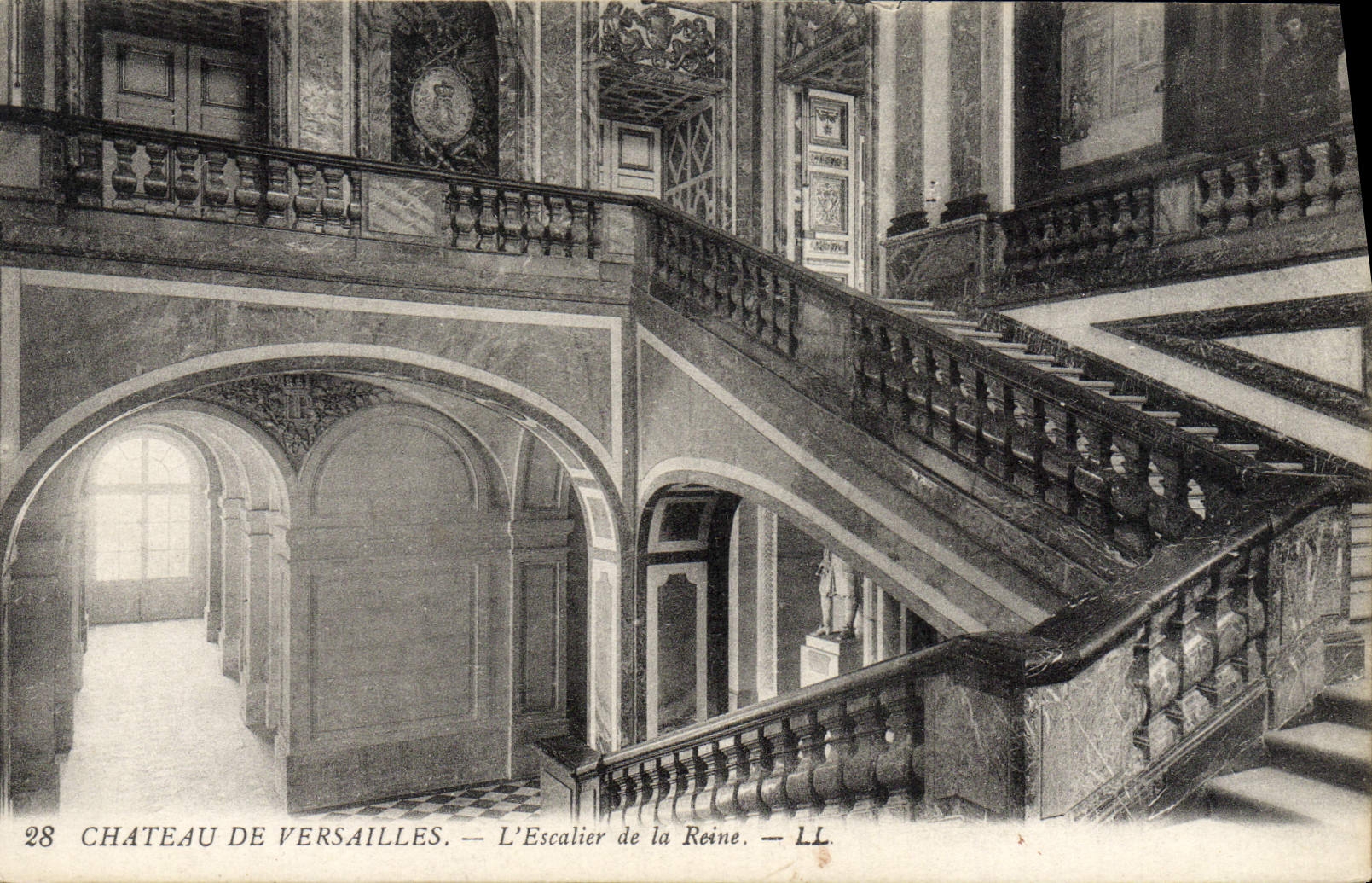 CPA Chateau De Versailles L'Escalier de la Reine