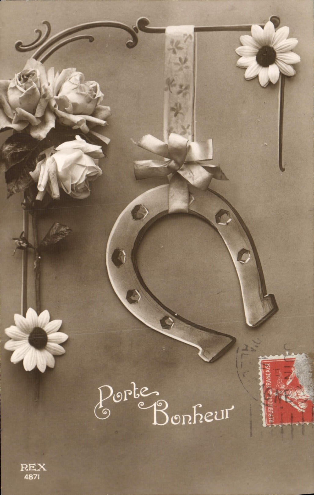 CPA Fantaisie Fleurs Porte Bonheur Fer a cheval