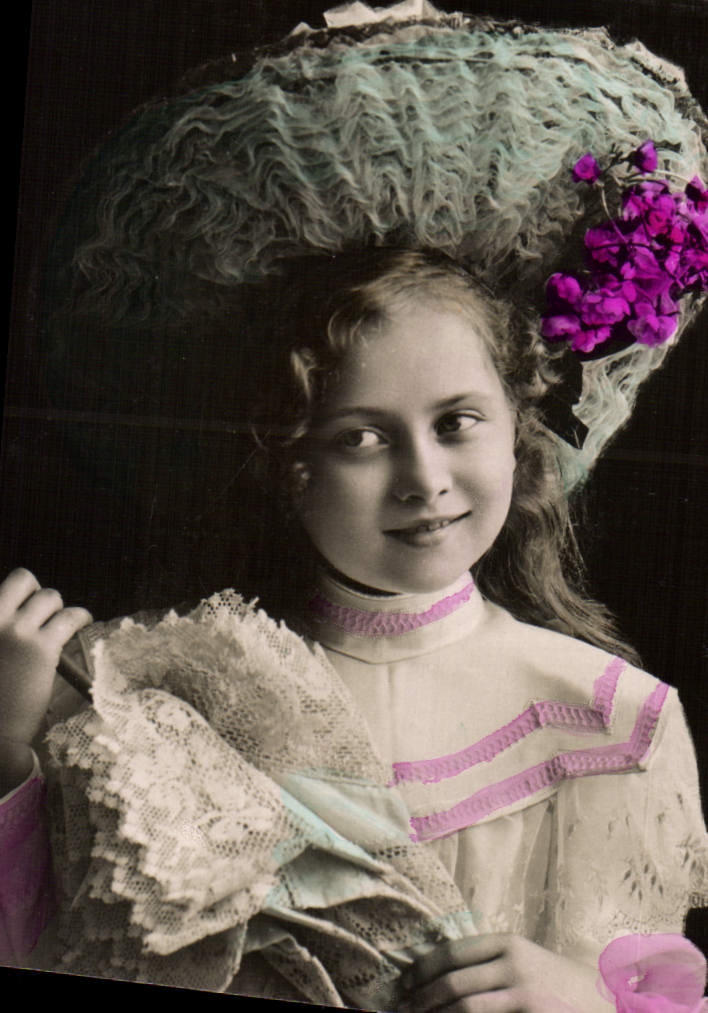 Jeune fille en chapeau à plumes — éditeur Union postale universelle, n° 1625