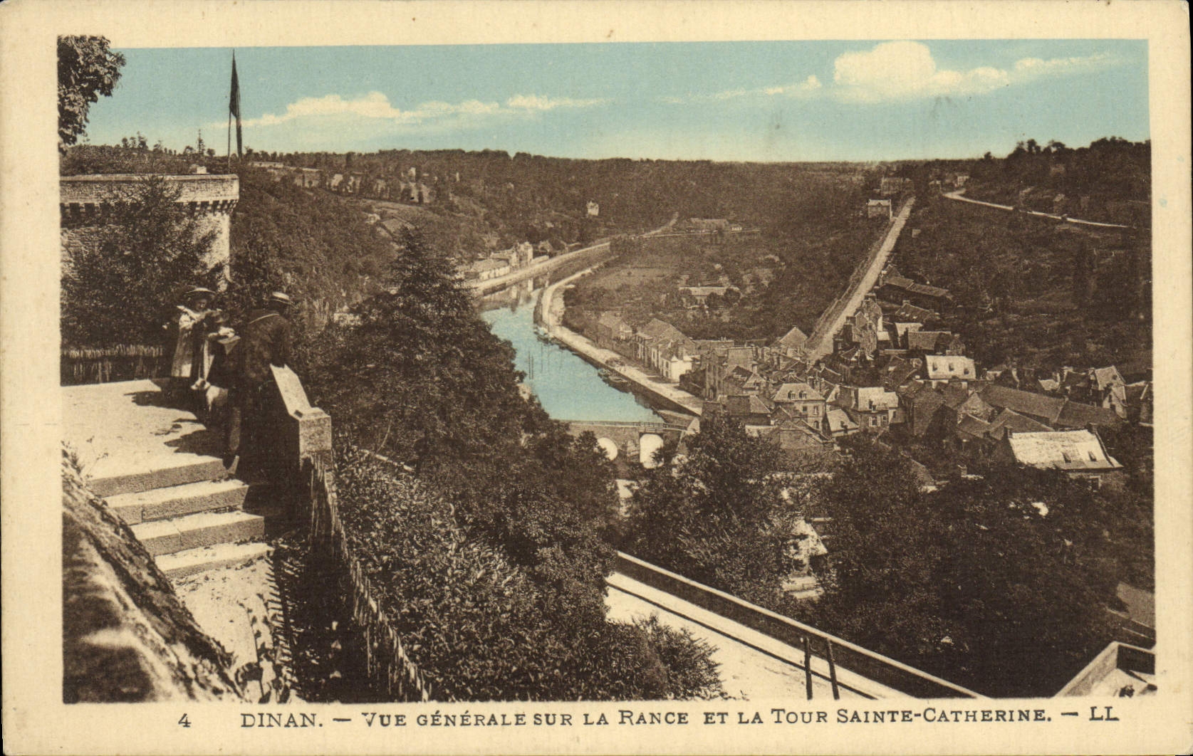 Dinan — Vue générale sur la Rance et la Tour Sainte-Catherine — LL