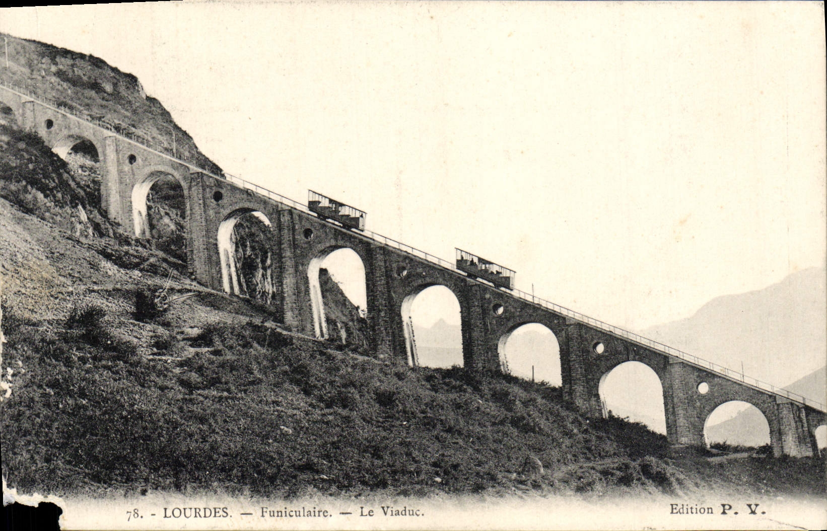 CPA Lourdes Funiculaire Le Viaduc