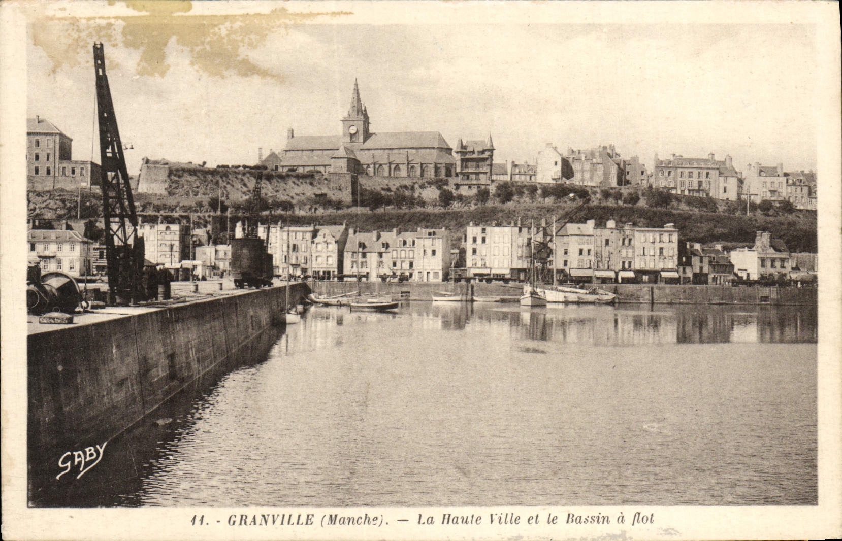 Granville (Manche) — La Haute Ville et le Bassin à flot — Gaby