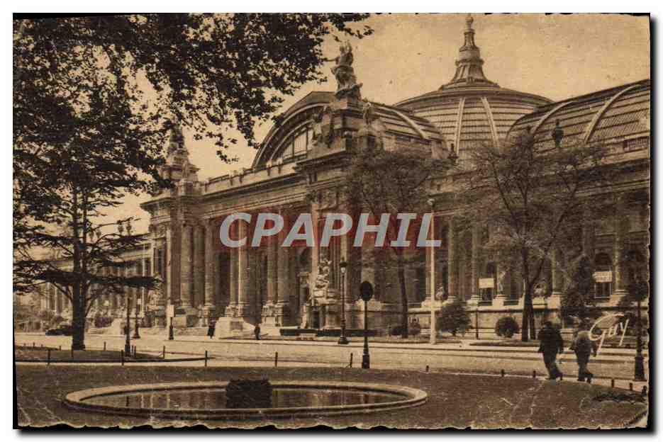 CPM Paris Et Des Le Grand Palais