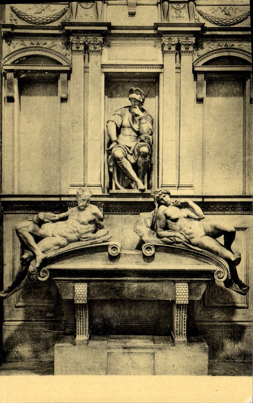 Tombeau de Laurent de Médicis — Michel-Ange (Michelangelo Buonarroti, dit) — Église San Lorenzo, Florence — Fernand Nathan, éditeur, n° 5