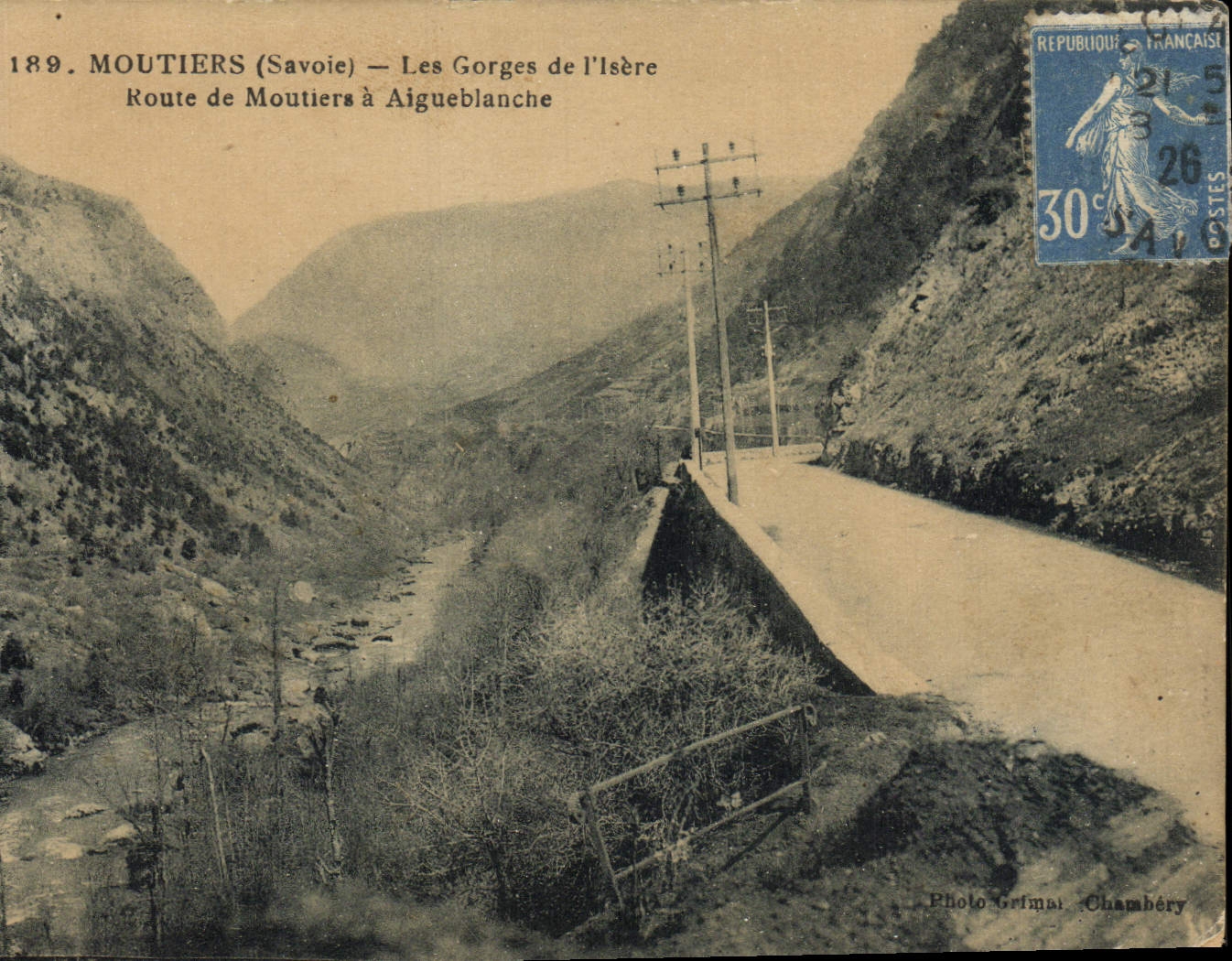 CPA Moutiers Les Gorges De L'Isere Route De moutiers a Aigueblanche