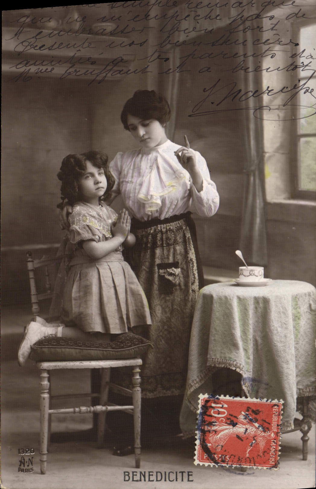 CPA Benedicite Femme Enfant