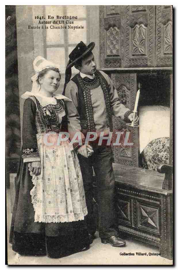 CPA En Bretagne Autour du lit clos Entree a la chambre nuptiale Folklore