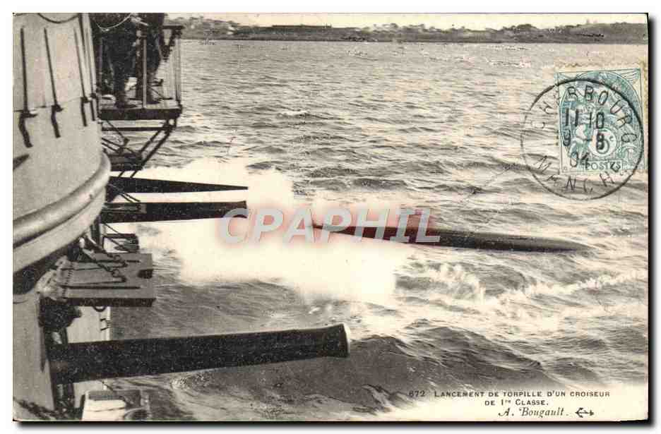 CPA Bateau Lancement de torpille d'un croiseur de 1ere classe 