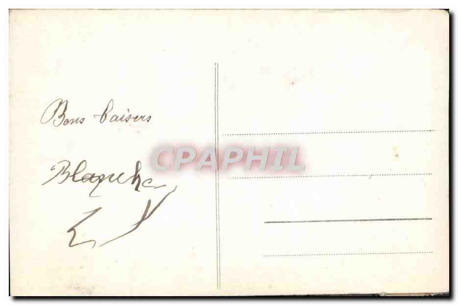 Jeune femme avec panier de Noël — 'Heureuse Année' — Beaumont-sur-Oise — Reverso