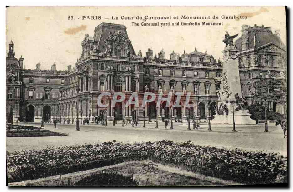 CPA Paris La Cour du Carrousel et Monument de Gambetta