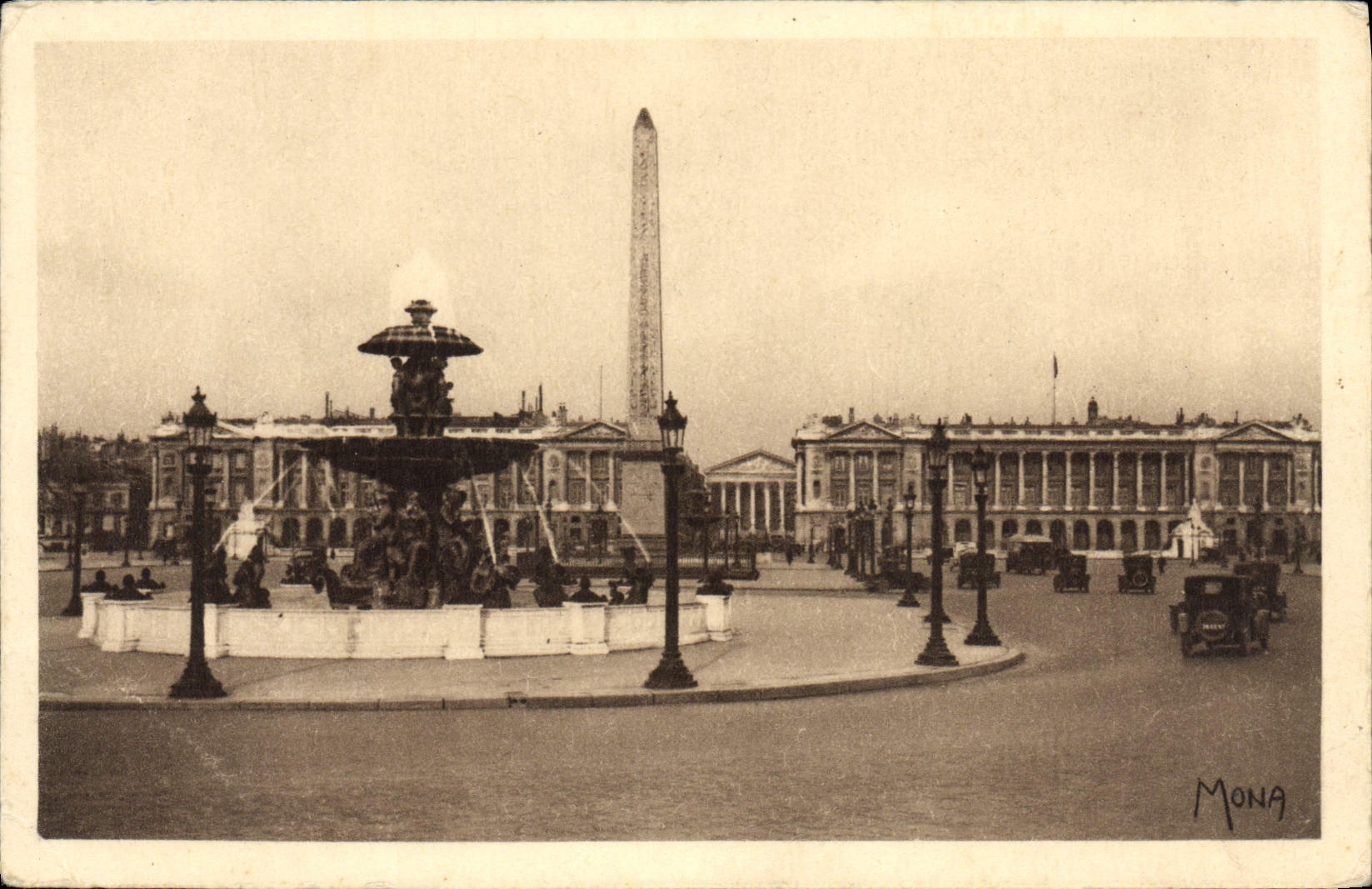 Place de la Concorde — Fontaine de la Concorde et Obélisque de Louxor — Éditions MONA