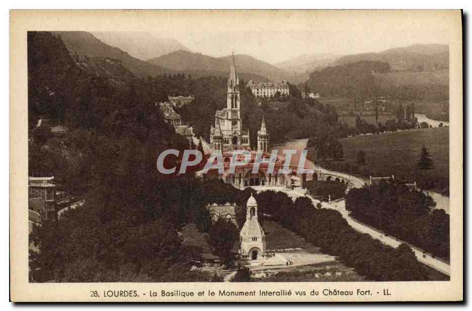 CPA Lourdes La Basilique et le Monument Interallie vus du Chateau Fort