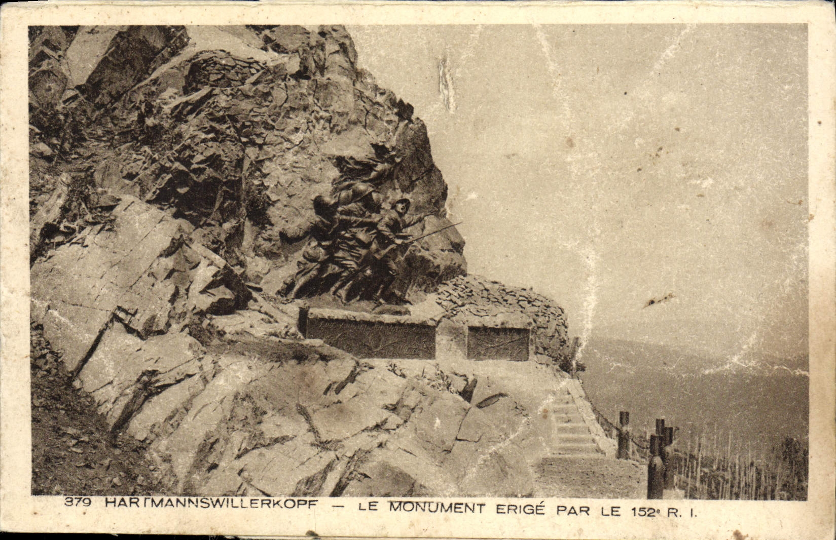 CPA Hartmannswilelrkopf Le monument erige par le 152e RI Militaria