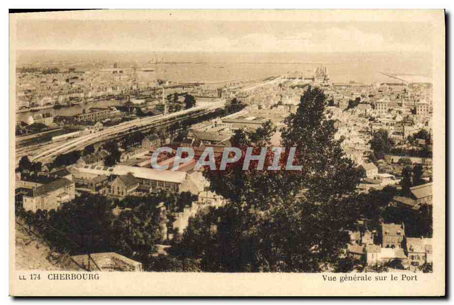 CPA Cherbourg Vue generale sur le port