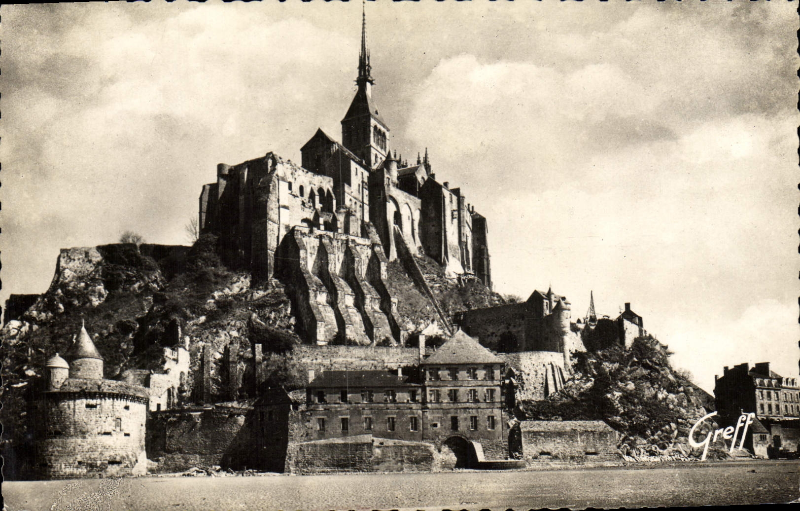 CPM Mont Saint Michel Vue generale au couchant