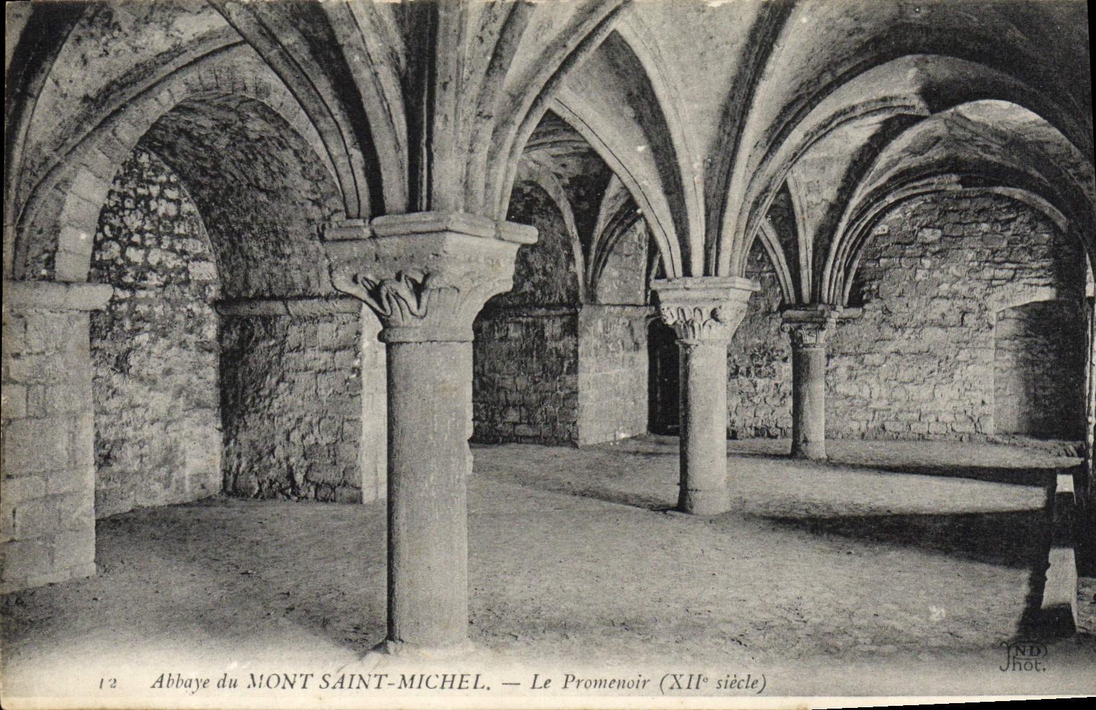 CPA Abbaye du Mont Saint Michel Le promenoir
